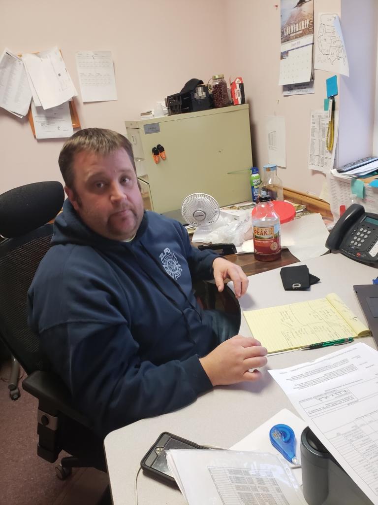 Travis Budeau, Dispatch at Da-Ran, Inc. for semi-truck hauling